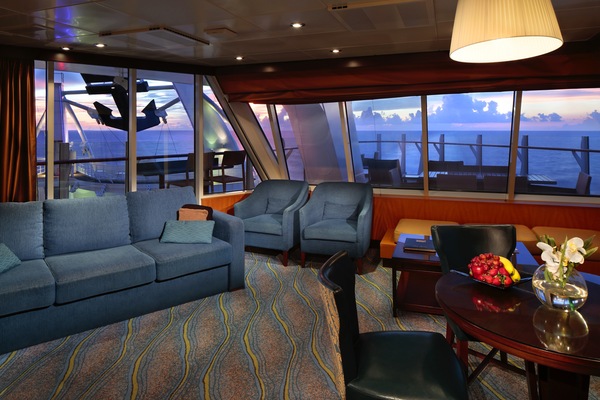 RCI, Oasis, AquaTheater SuiteLivingDeck.jpg